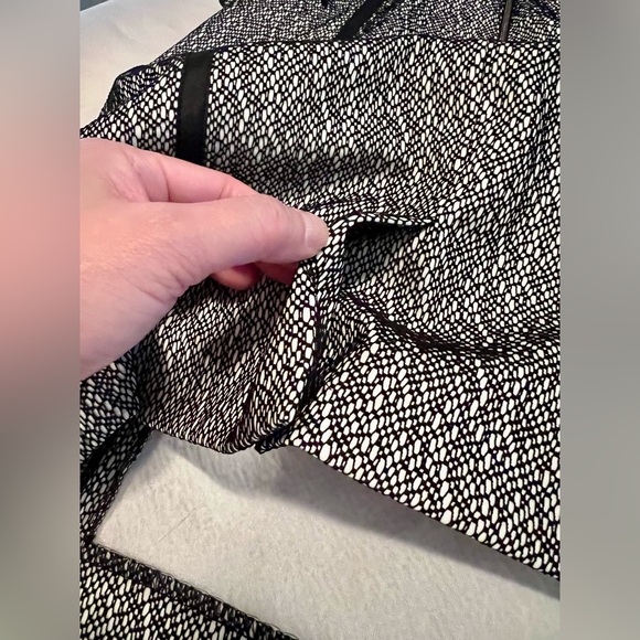 NWOT - BANANA REPUBLIC sheath dress, size 2 - Picture 6 of 6